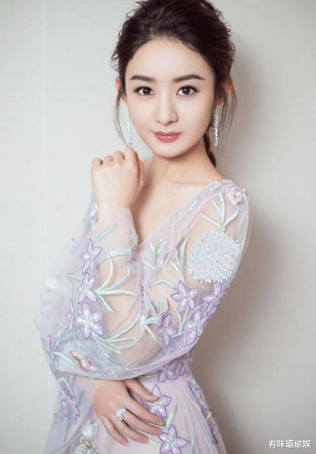 赵丽颖|8年前，李湘节目怒怼赵丽颖，颖宝只说了8个字，气的李湘直翻白眼