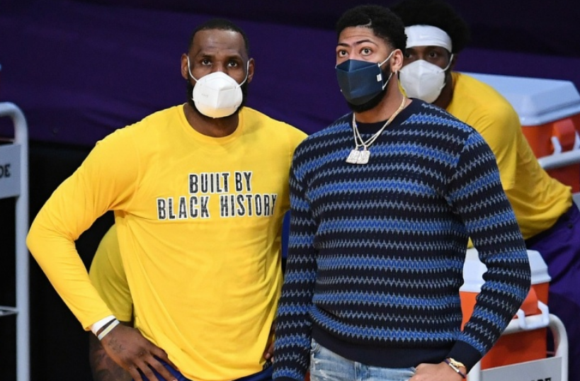 篮网队|一夜间，篮网5人缺席比赛，湖人三主力被甩卖，绿军2换1报价戈登