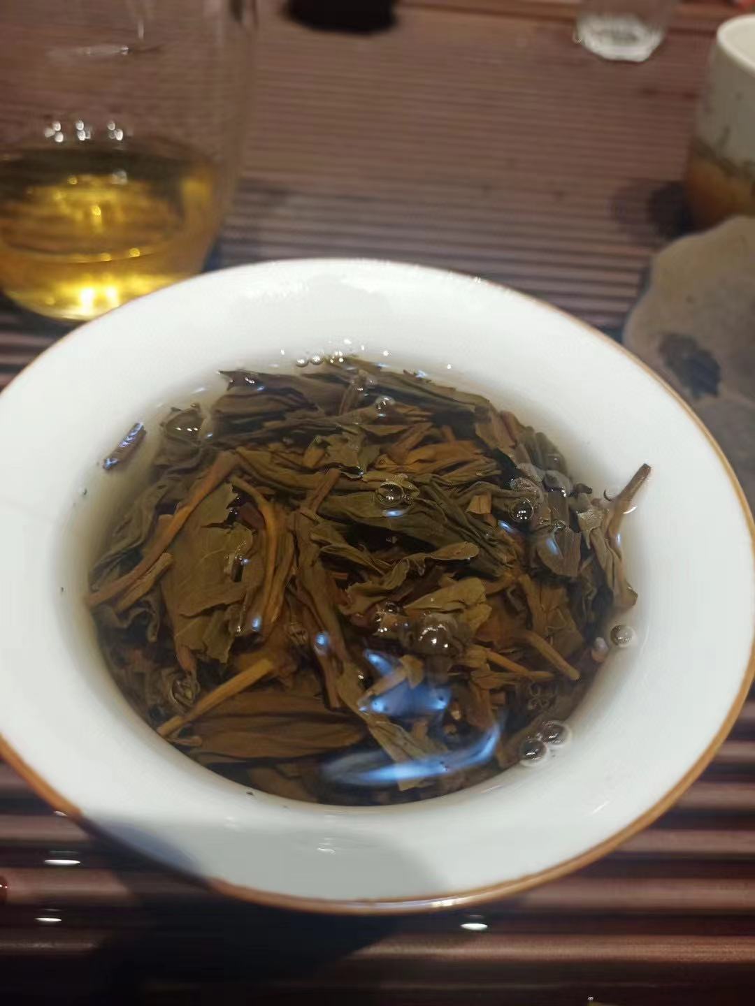 老李普洱茶|如何判断普洱熟茶与生茶及不同功效