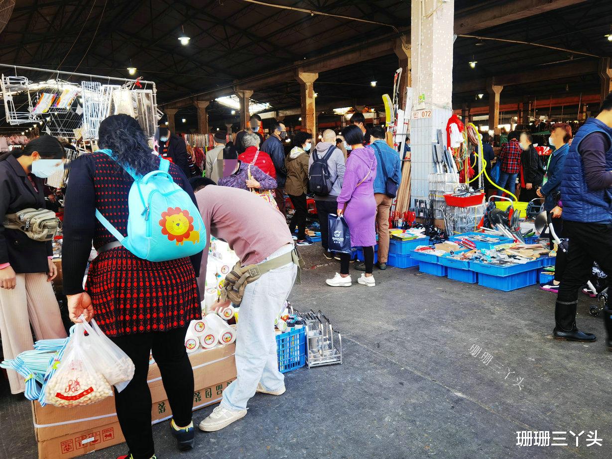 珊珊三丫头 实拍在广州乡镇“趁墟”,春节前许多人来办年货,感受浓浓的年味
