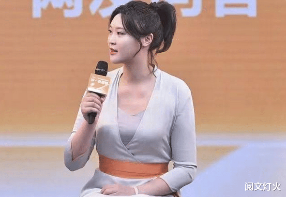 |惠若琪产后首次亮相！产女后身材明显发福，一袭灰色长裙惊艳众人