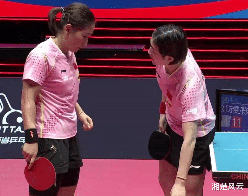 陈梦|龙蟒夺冠乐开花，登上领奖台陈梦却黑着脸，枣梦惨负刘国梁不满意