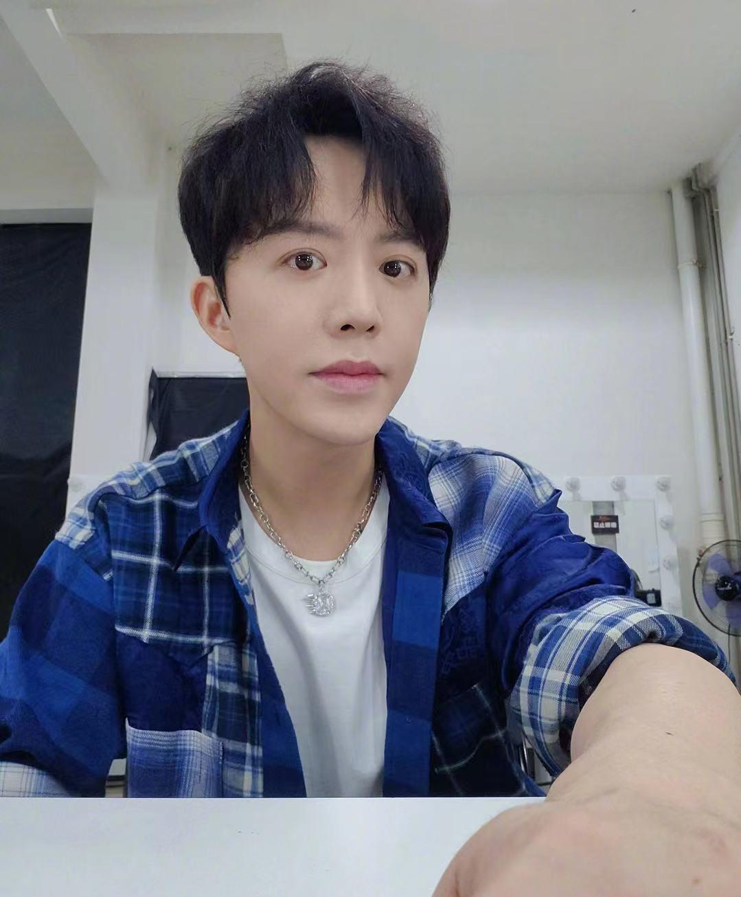 MARRY 李云迪嫖娼被抓,中午还在宣传节目,粉丝失望微博评论区沦陷