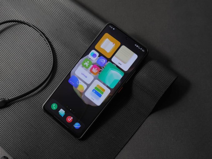 MIUI|120W旗舰开启降维打击，骁龙888+12+256GB，只要2829元