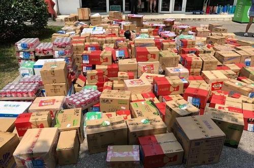 舜网 6岁男孩一键清空爸爸购物车，商家：东西能退，孩子可就退不了了