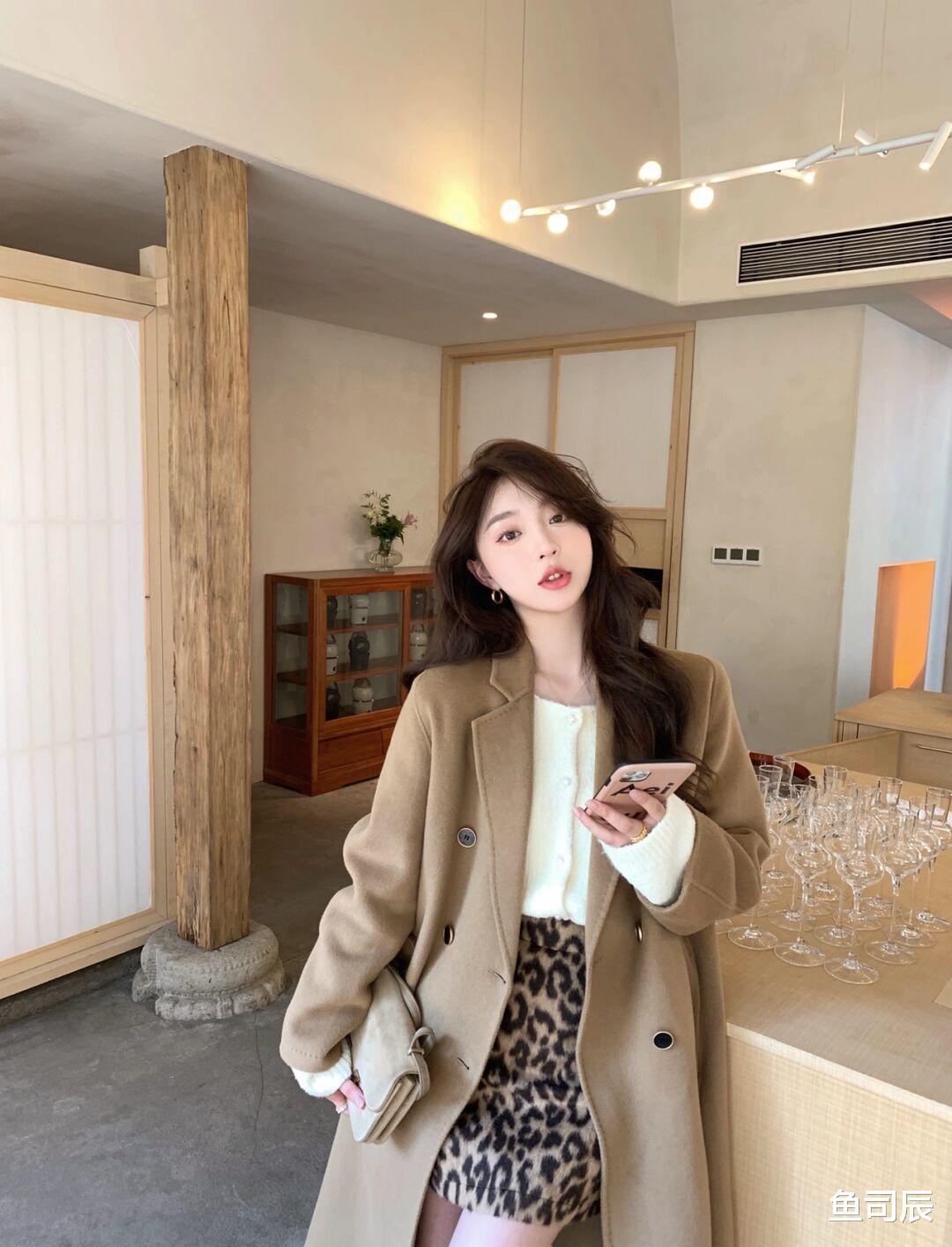 鱼司辰 秋冬大衣怎么选？看完这6款，让小个子女生穿出气质女神范