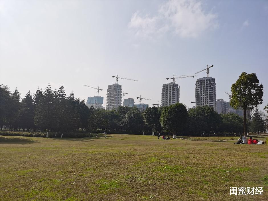 购房置业|11月70城房价继续回调,降准落地,买房又行了?