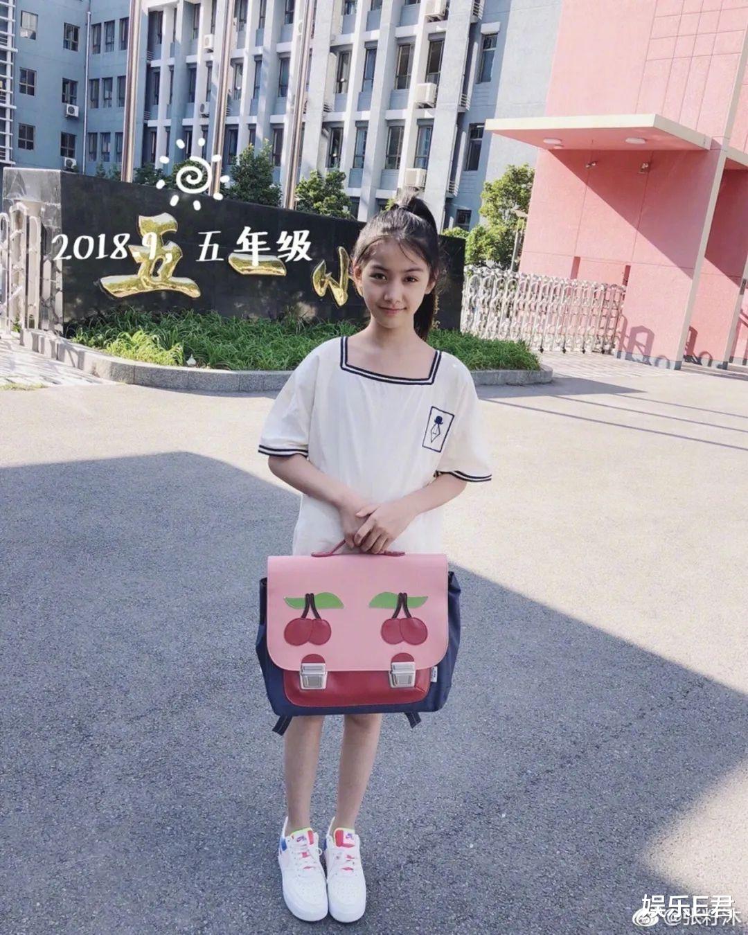 小时代|《小时代》女童星发育快，暴风成长至1米7，样子甜美似朱茵