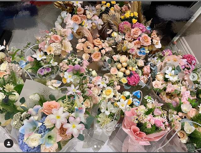 王文也|华谊千金深夜晒男友视角美照，王文也疑与男友度假，海边秀大长腿