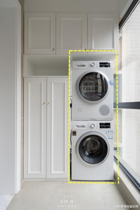 洗衣房不是只能在阳台，卫生间多砌一堵墙，占地就1㎡没让人失望