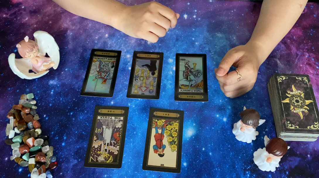 灵语塔罗|金牛座8月情感运势,感情没有结束,可能还存在联系