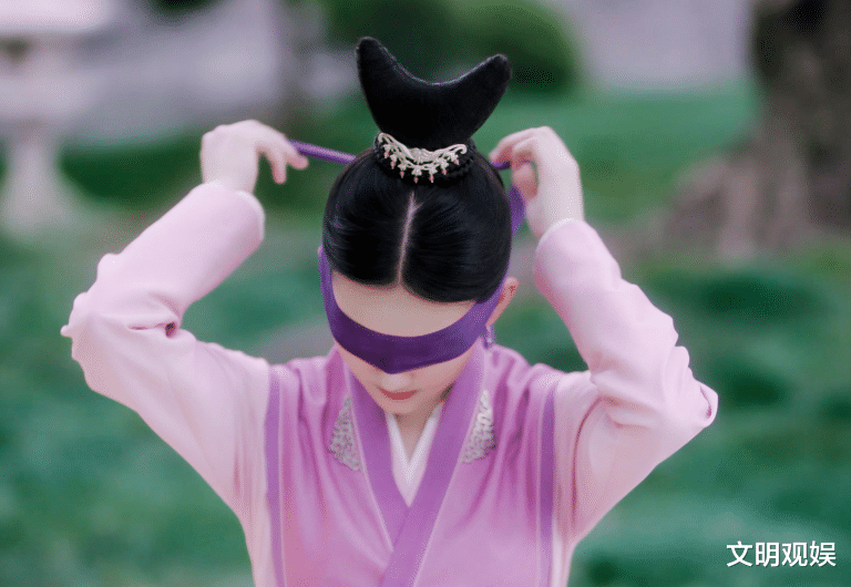 迪丽热巴|3年前合作迪丽热巴默默无闻，3年后出演《斛珠夫人》，露脸便圈粉