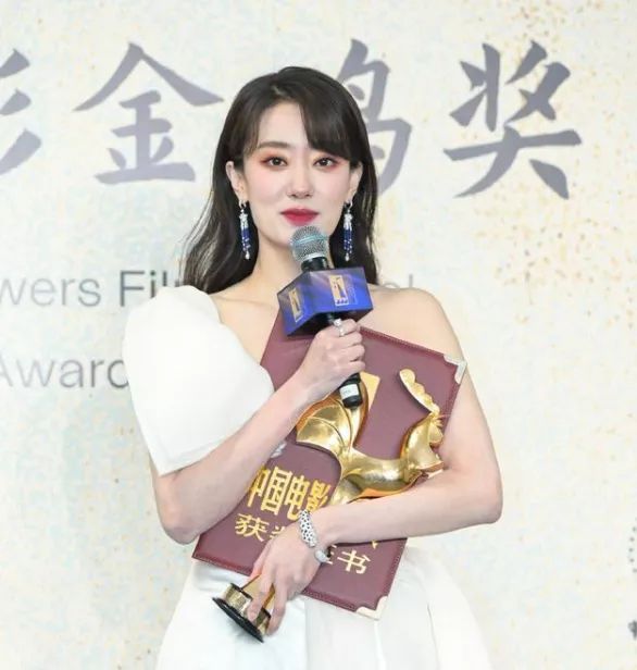 张小斐|如何评价张小斐获得金鸡影后？