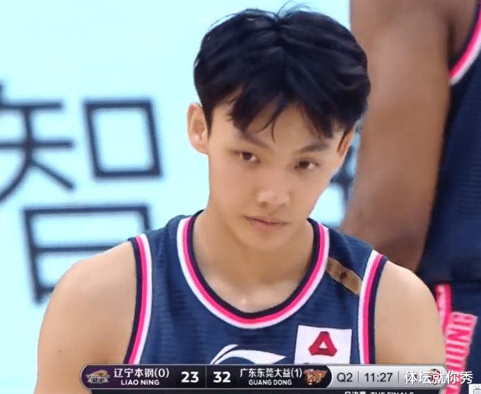 徐杰|3分+4失誤！徐杰G2迷失，杜鋒怒罵喊不醒他，廣東奪冠太需要他了