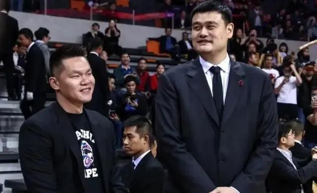 广东男篮|刚官宣汤普森加盟广东，随队记者再爆料：还有惊喜！