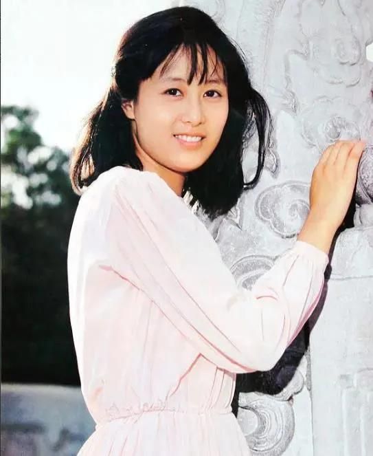 林青霞|演员吴玉芳：嫁“乒乓王子”隐退生两女，恩爱32年，幸福美满