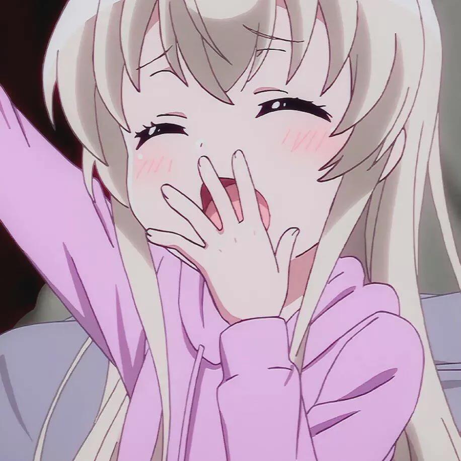 |动漫头像：有人爱 就好像有人撑腰 做什么底气都会足一点.
