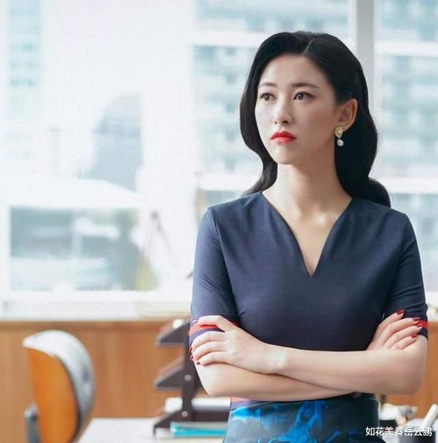 朱珠|当朱珠黄圣依同框，才发现名媛与阔太的区别，网友：朱珠底气更足