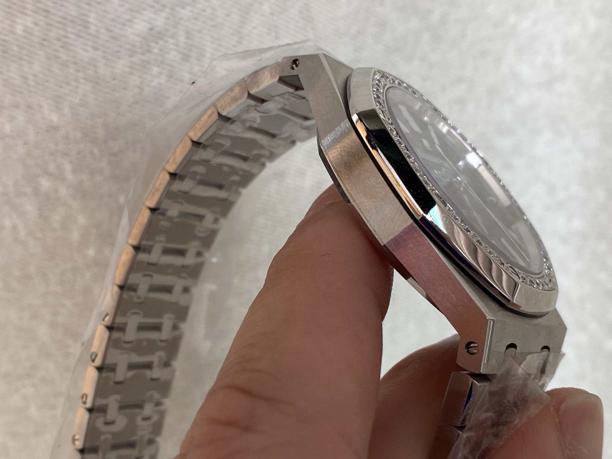 大c论表镶钻|大c论表:爱彼AP15400换装原装字面,圈口镶钻会有哪些惊喜