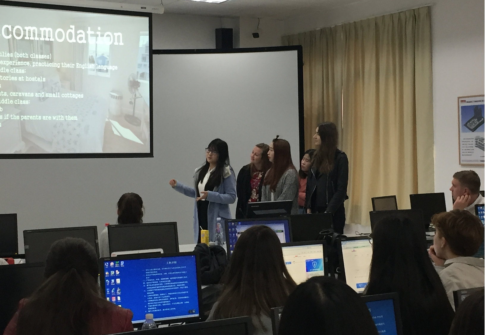 高校|2021高考:二本女生适合的6类大学专业,工作稳定,发展潜力也很大