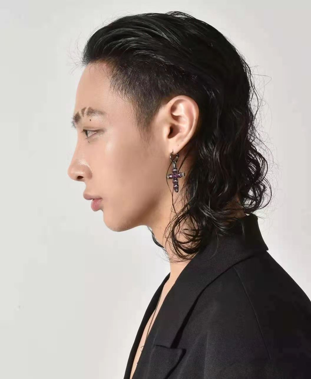 发型|锡纸烫已经“失宠”，羊毛卷、黑人烫、狼尾式火了，炸街发型上线