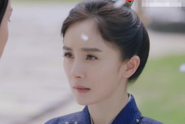 花匠小美 开播一天，《斛珠夫人》豆瓣飘满差评，35岁杨幂演少女引热议