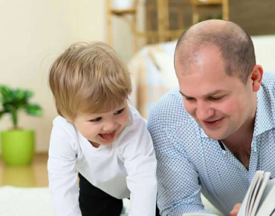 蔷薇妈妈育儿记|爱孩子就请不要控制他，家长努力做到以下2点，孩子会越变越好