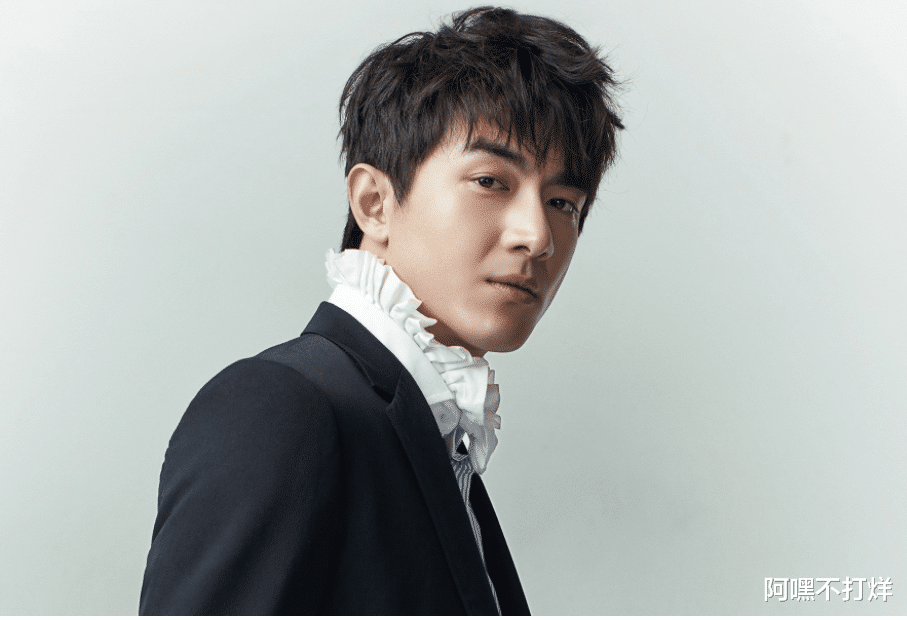 吻戏|他吻了大半个娱乐圈的女星，跟赵丽颖拍吻戏时，却因害羞跑掉