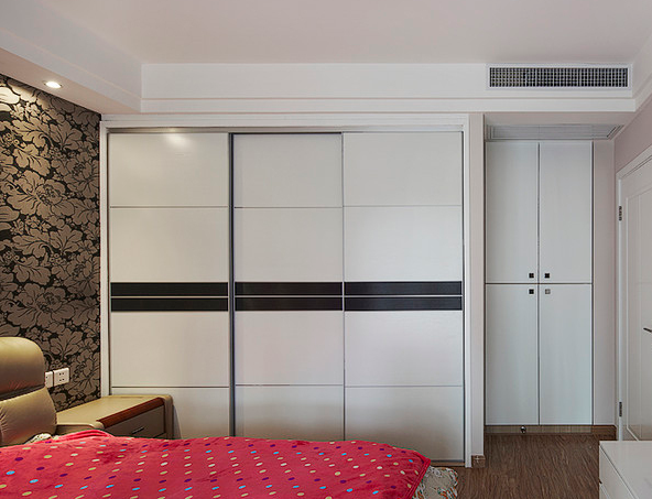 装修时尚家|后悔当初没听亲戚劝,偏要请木工手打柜子!现在老后悔了