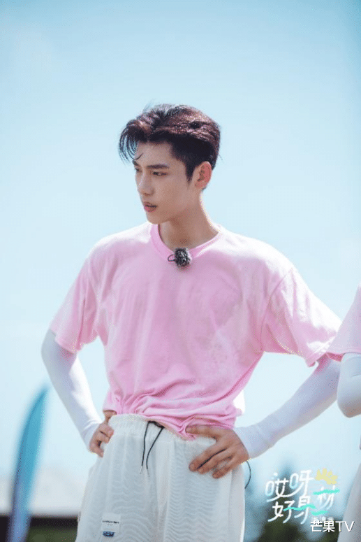 哎呀好身材|《哎呀好身材》周九良cos无脸男，李治廷王子异赵小棠大秀好身材