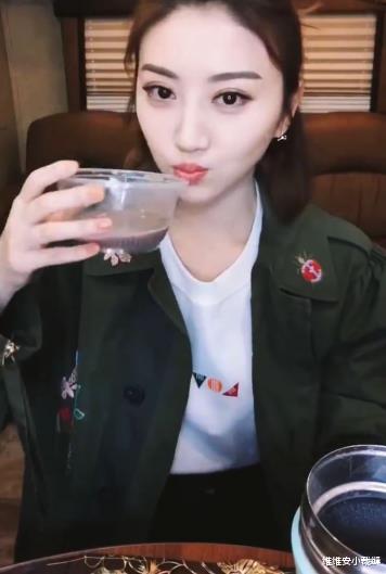 刘海 女明星为了美有多拼?从护肤到身材,冻龄美肌离不开坚持的4个习惯