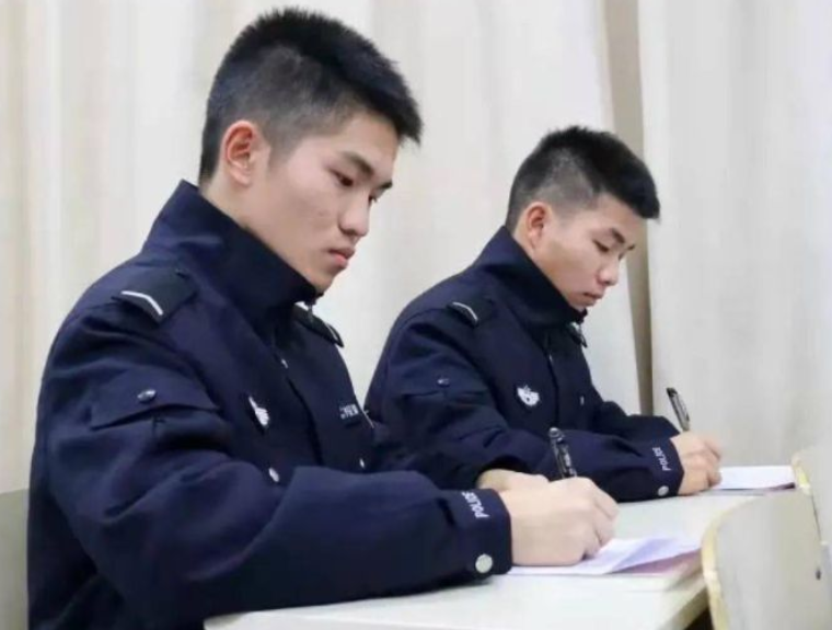 政审|警校招生有新规，政审范围有新调整，想考警校的学生有福了