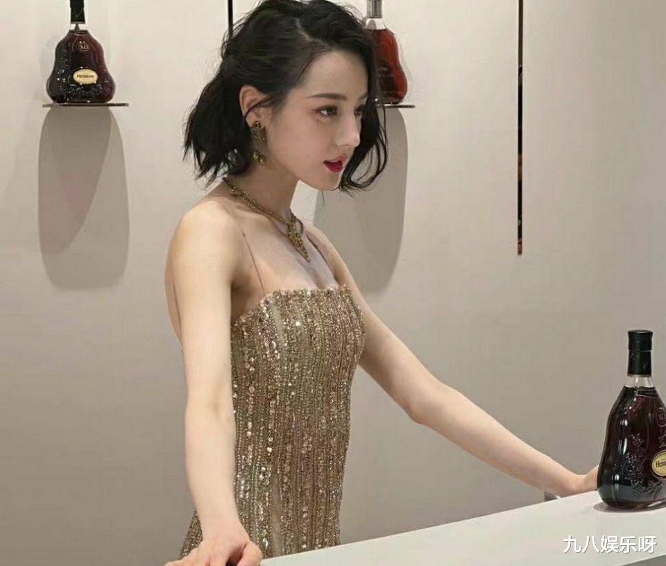 杨幂|女星造型内卷：赵丽颖转型最成功，杨幂被点名表扬，热巴生图封神