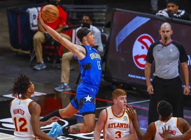 威斯布鲁克 你也长高5厘米！20岁“小威少”二次发育，3换2交易终究亏了