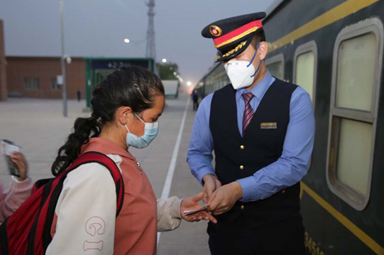 招聘|铁路集团公开招聘，面试通过即可上岗，简直是大专生的“春天”