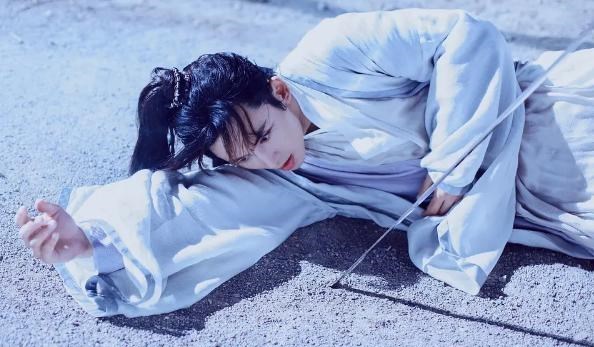 爱情公寓|《爱情公寓》中曾提到过“吴某凡”，而且是与刘德华一起