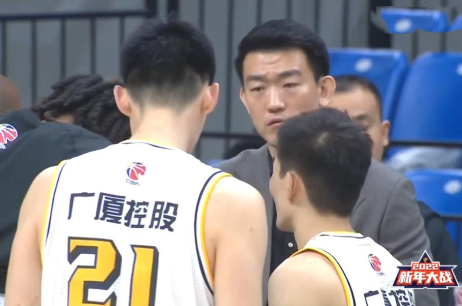 广厦|30+6，24+12，20+14，广厦这三人拦不住了，狂胜对手21分