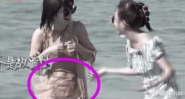 谢娜|谢娜玩水肚皮意外被浸湿，放大后的细节让人哽咽：难怪张杰宠爱她