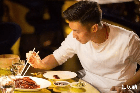 谢霆锋|一档节目见识谢霆锋的人品和功夫，原来成龙说的接班人，不是空话