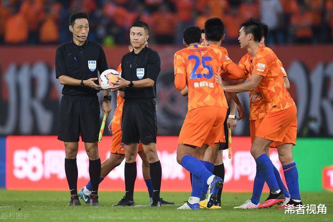 中超|重磅！中超将迎来巨变：职业联盟做出正确决定，鲁能成大赢家