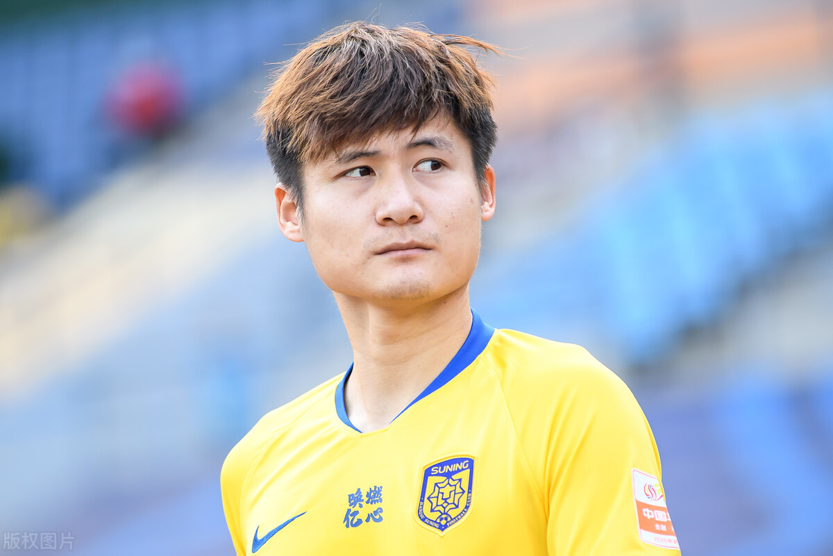 江苏队|深夜11点，江苏4冠王功勋无奈退役，年仅30岁，效力18年