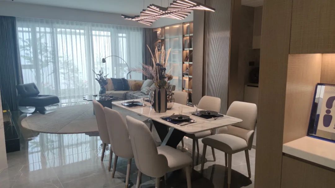 河东首个高端盘来了,铝板+宽厅+落地窗,放风价4.5万/平米!