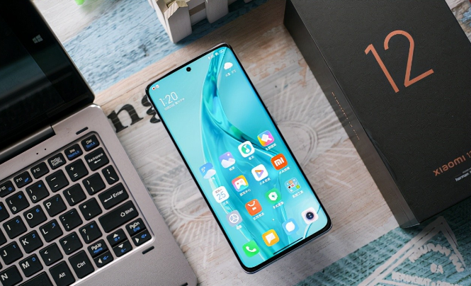 小米科技|小屏旗舰如何选？网友：要说性价比的话，小米今年的确不如魅族