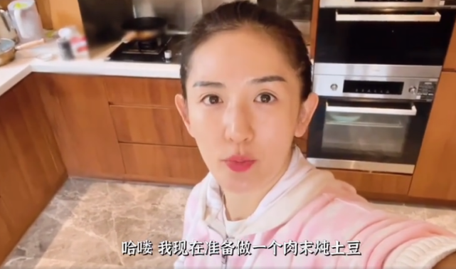 谢娜|谢娜出新歌送女儿，张杰担任配唱制作人，跳跳俏俏大量画作公开