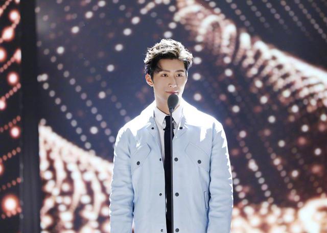 娱乐圈|4位“红得快，凉得更快”的明星，曾经都是男神，你追过谁呢？