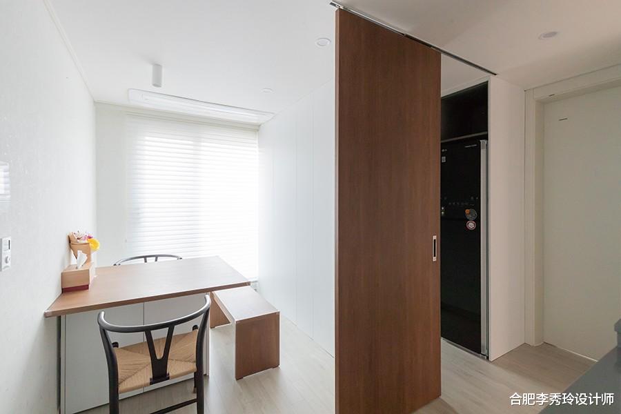 我这有一套装修模板,餐厅和衣帽间只有一扇门,共用一面柜,省钱