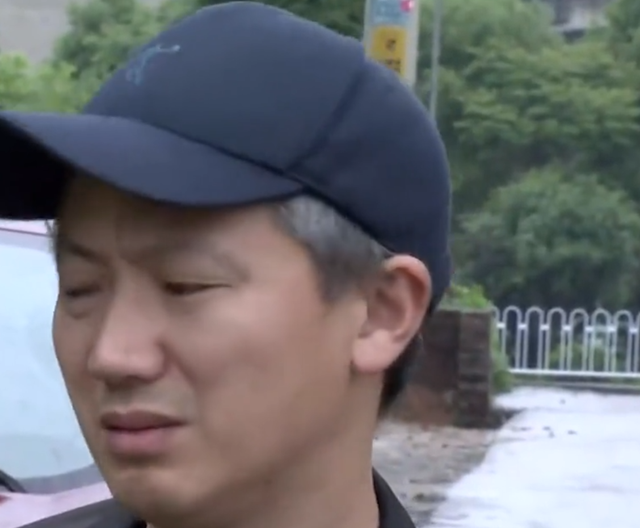 蓦然一牟 老人偏心小儿子，让大儿子和女儿愤愤难平，房屋拆迁补偿难以落地