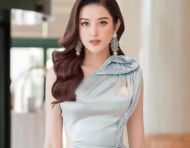 世界小姐|“越南第一美女”走红，身材火辣五官精致，曾获奖世界小姐比赛