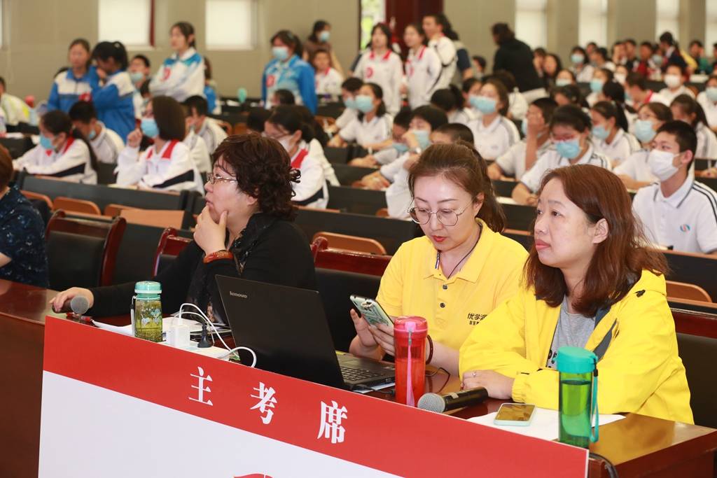 传媒陕西 西安市新城区举办首届中小学“中华经典诵写讲”诗词大会