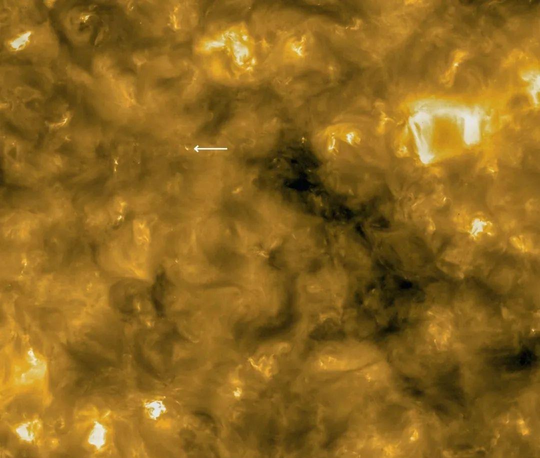 探测器 人类首次近距离拍摄到太阳的高清无码照，真实“面目”颠覆认知